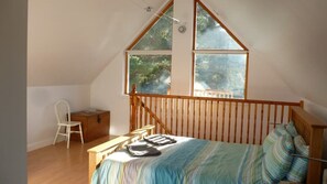 1 bedroom, free WiFi, bed sheets - Bothy near the woods (Nethy Bridge)