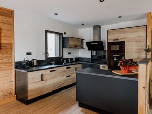 Fridge, microwave, dishwasher