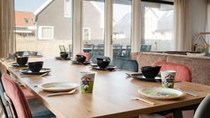 Dining - Child-friendly 10-bed holiday home in Kids Quarter (Nieuwvliet-Bad)