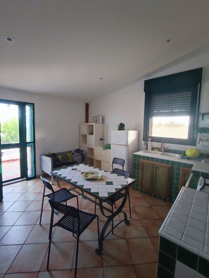 Classic Apartment, Multiple Beds | Living area - Case Tre Palme a San Lorenzo (Noto)