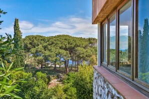 تفاصيل الفندق من الخارج