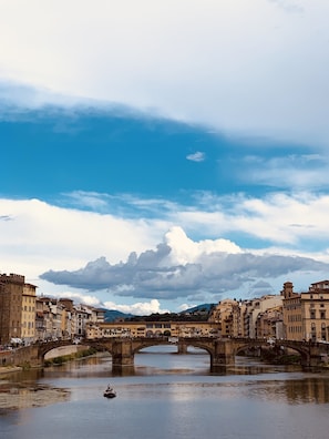 Exterior - APOSTLES CHARM ⭐️⭐️⭐️⭐️ (Firenze)