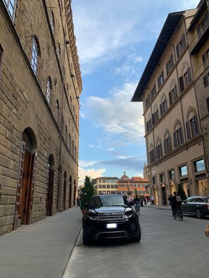 Parcheggio in loco, Colonnina di ricarica per auto elettriche