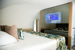 Chambre Deluxe | Minibar, coffres-forts dans les chambres, chambres insonorisées