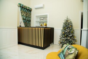 Interior entrance - Gentile Suite (Naples)