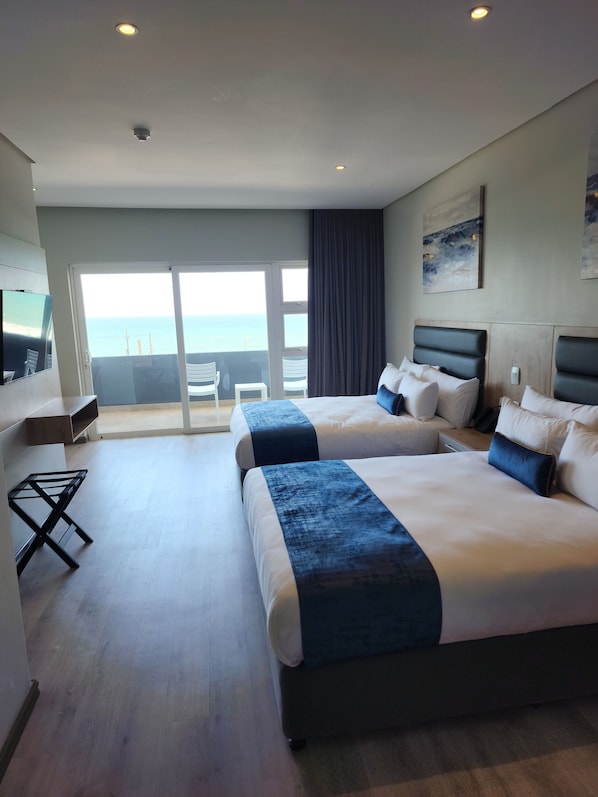 Family Room | Free WiFi - 12 Oceans Hotel and Conference Centre (Kingsburgh)