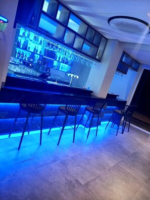 3 bars/lounges - 12 Oceans Hotel and Conference Centre (Kingsburgh)