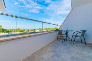 Down comforters, minibar, in-room safe, desk - Hotel Delfin Lanterna (Tar-Vabriga)