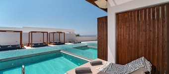 Theretra Pefki Seaside