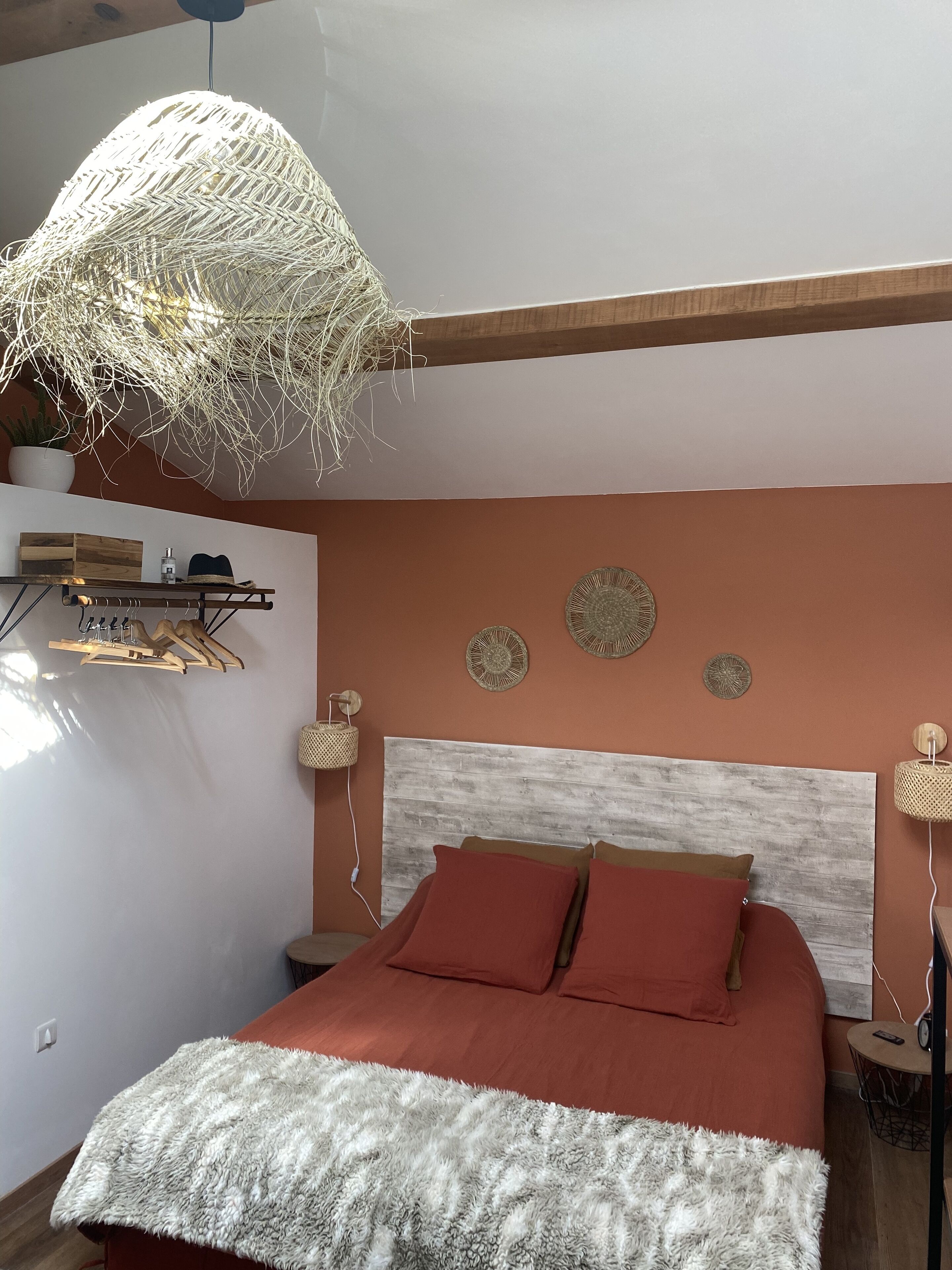 1 slaapkamer, een strijkplank/strijkijzer, reisbedje, wifi