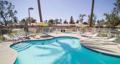 Endearing 2bdrm Condo w/ Pool & near Coachella