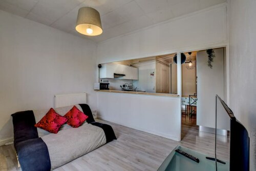 Appart chartreux, calme, à 2 minutes du centre !