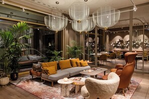 Bar (on property) - Motel One Würzburg (Würzburg)