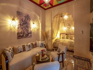 Superior Triple Room, Ensuite, Courtyard View