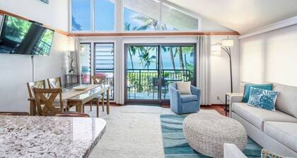 Beachfront luxury | Walk to dining & shops
