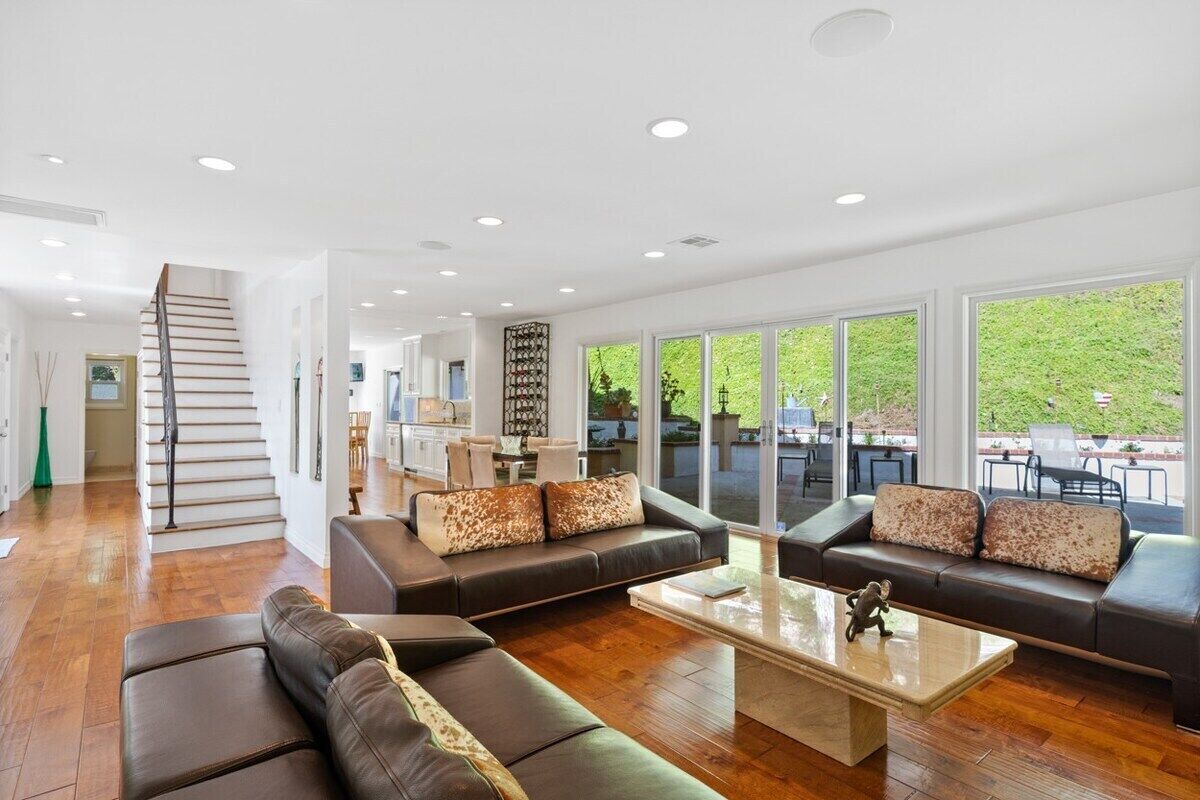 An Elevated Skyhill Hideaway: Theater Room + More!