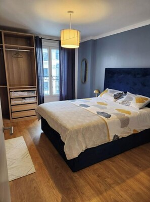 2 chambres, fer et planche à repasser, lit parapluie, Wi-Fi gratuit
