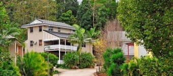 Executive spacious  big house near shops/buses/train