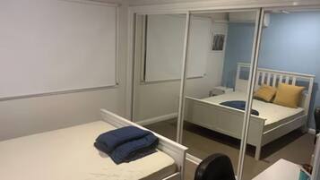 4 bedrooms, WiFi, bed sheets