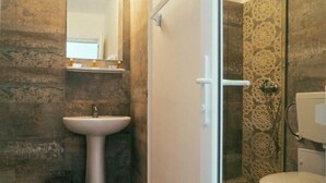 Standard Double Room | Bathroom - Hotel Anca (Venus)