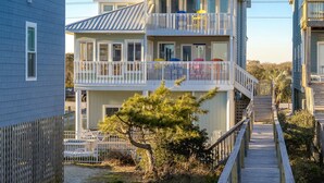 Exterior - Que Sea-Ra Sea-Ra - 6BR Oceanfront Home. Private Pool & Hot Tub! Pet Friendly! (North Topsail Beach)