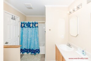 Bathtub - Sea-Sun's Greetings! Steps to the beach! Private Pool!  Pet Friendly! (Surf City)