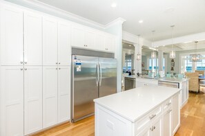 Fridge, microwave, oven, stovetop - Lime Time - Ultra Luxurious 7BR Oceanfront Home with community pool (North Topsail Beach)