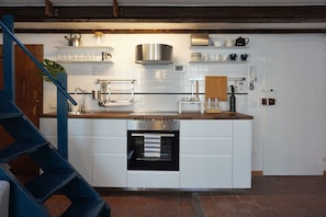 Monolocale familiare | Cucina privata | Frigorifero con congelatore, forno, piano cottura, tostapane