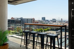 Exclusive Apartment | Balcony - The Signature 603 (Cape Town)