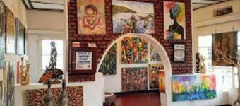 Peaceful House + Private Bathrooms