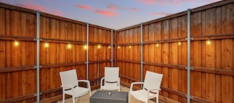 Luxury Retreat in Carrollton – Pool, Patio & More