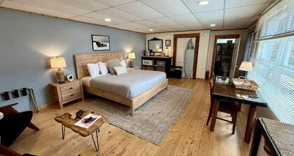 Windsled Studio at Ferry Landing Suites in Downtown La Pointe!