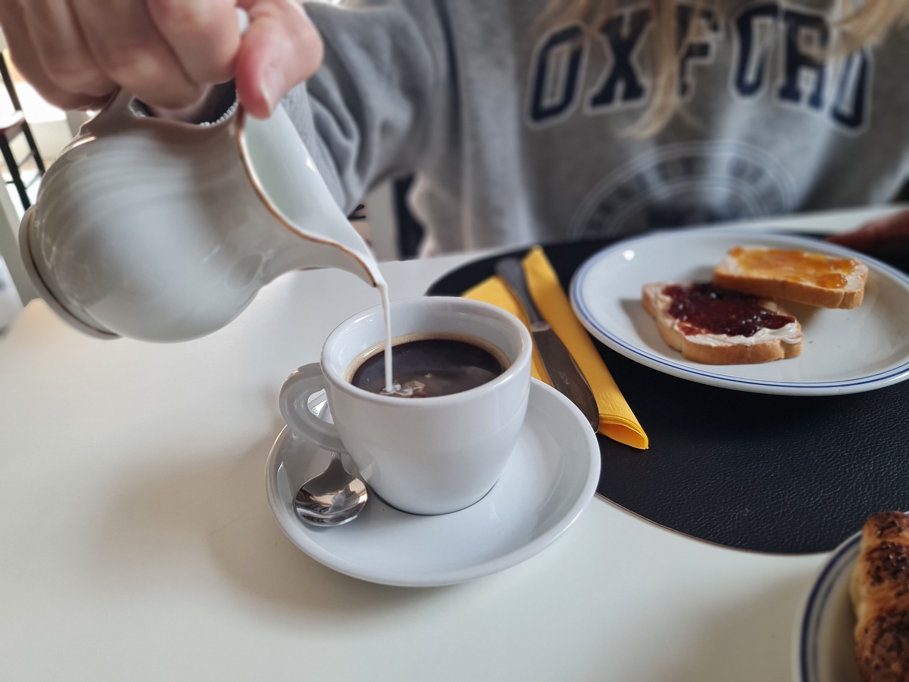 Tägliches inbegriffenes großes Frühstück