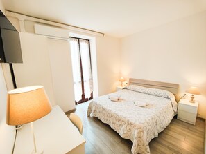 Comfort Double or Twin Room - ALBERGO B&B TENESI (Manerba del Garda)