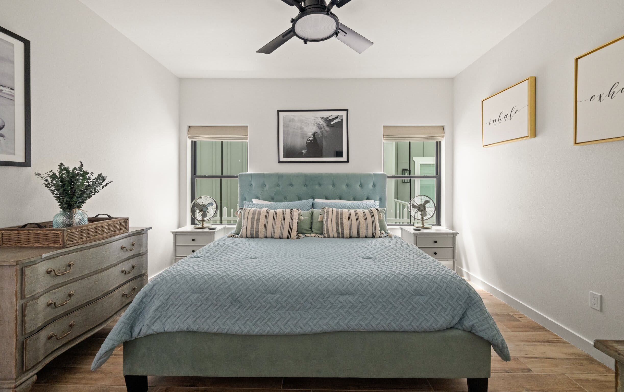 4 habitaciones, tabla de planchar con plancha, cuna de viaje y wifi 