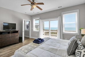 6 bedrooms, iron/ironing board, free WiFi, bed sheets