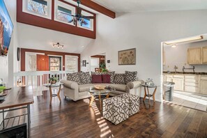 TV, fireplace, offices