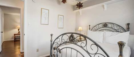 3 chambres, bureau, fer et planche à repasser, Wi-Fi