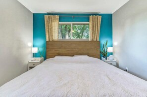 3 habitaciones, escritorio, tabla de planchar con plancha y wifi 