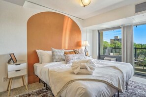 1 bedroom, desk, iron/ironing board, WiFi