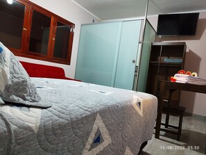 Standardrum | 1 sovrum, individuell inredning, unika möbler och gratis wi-fi