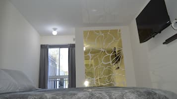 1 bedroom, individually decorated, individually furnished, free WiFi