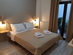 3 Schlafzimmer, Schreibtisch, Reisekinderbett, kostenloses WLAN