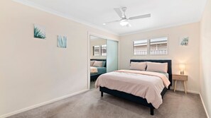 3 quartos, Wi-Fi de cortesia, roupa de cama