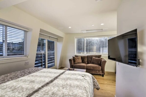 1 bedroom, iron/ironing board, free WiFi, bed sheets - Floating condo 'B' on Sausalito's Richardson Bay (Mill Valley)