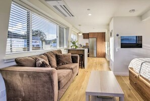 1 soverom, strykejern/-brett, wi-fi (inkludert) og sengetøy