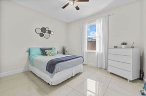 3 bedrooms, iron/ironing board, free WiFi, bed sheets