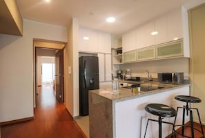 Fridge, microwave, oven, stovetop - w* | Spectacular 1BR w/ Terrace in Miraflores (Lima)