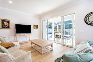 Comfort House, 4 Bedrooms, Kitchen, Pool View | Living room - Imola: Newly Remodeled Pool Home Minutes from Vanderbilt Beach. Family-Friendly Retreat with 4 BR, 3.5 Bathrooms, and Private Screened Pool. Perfect Location Near Mercato and Naples Attractions (Naples)