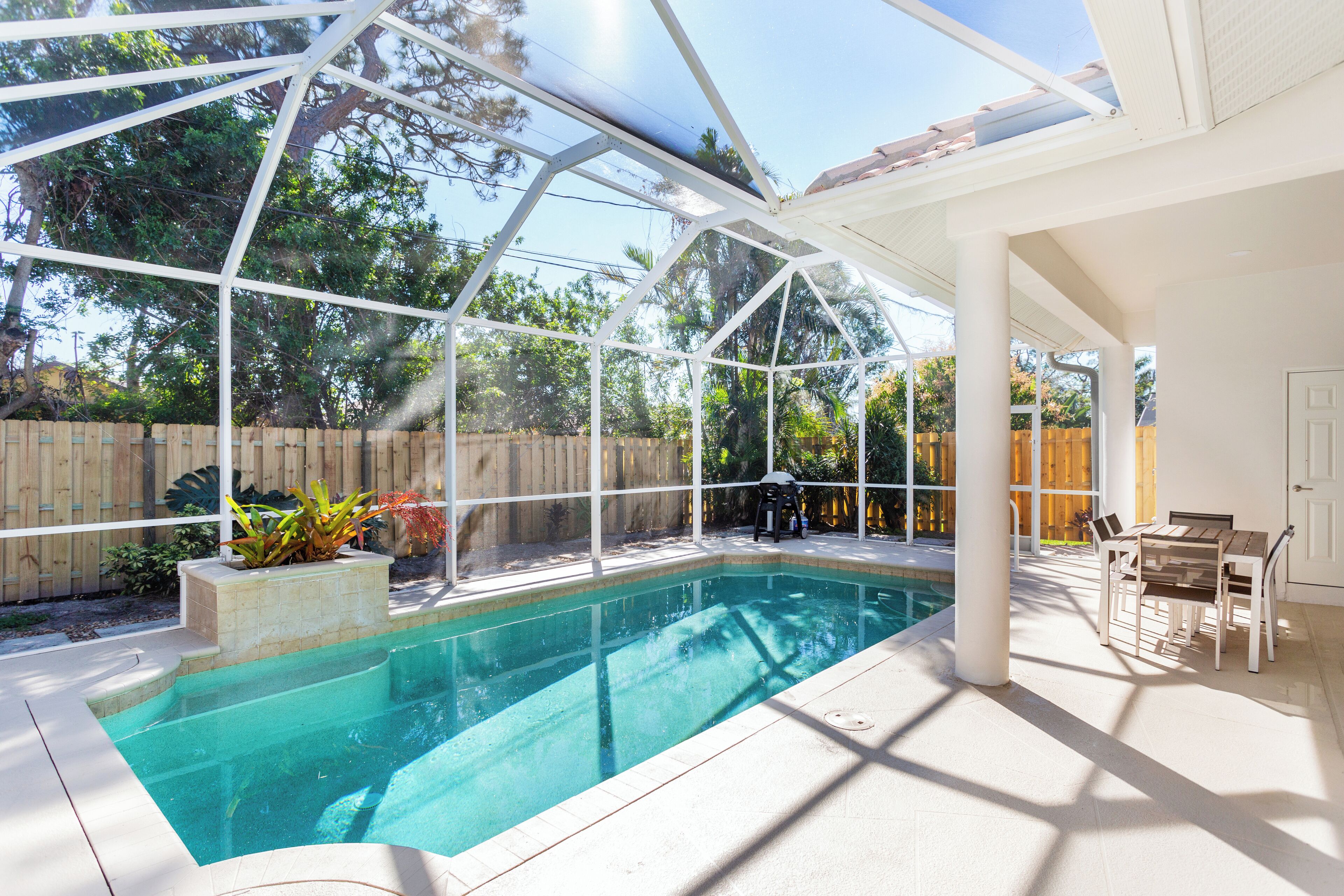 Comfort-Haus, 4 Schlafzimmer, Küche, Poolblick | Eigener Pool